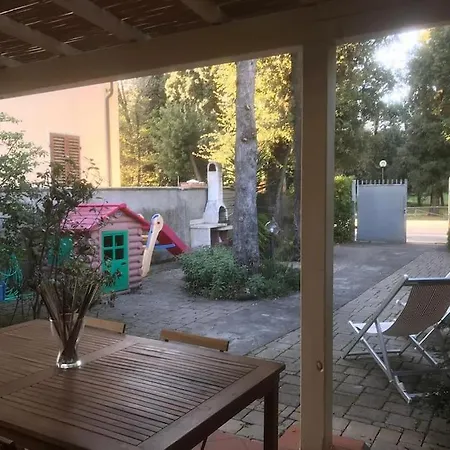 La Casina Nel Verde, 100 Mt Dal Mare!!! Pietrasanta