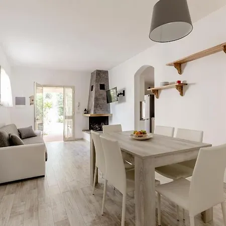 La Casina Nel Verde, 100 Mt Dal Mare!!! * Pietrasanta