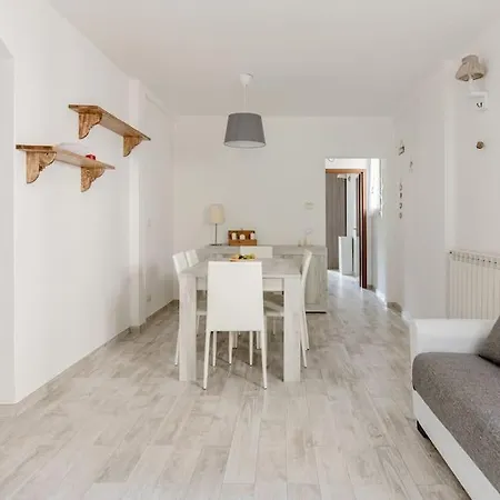 La Casina Nel Verde, 100 Mt Dal Mare!!! * Pietrasanta